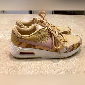 Nike Air 6.5 Camo design tan,pink women’s